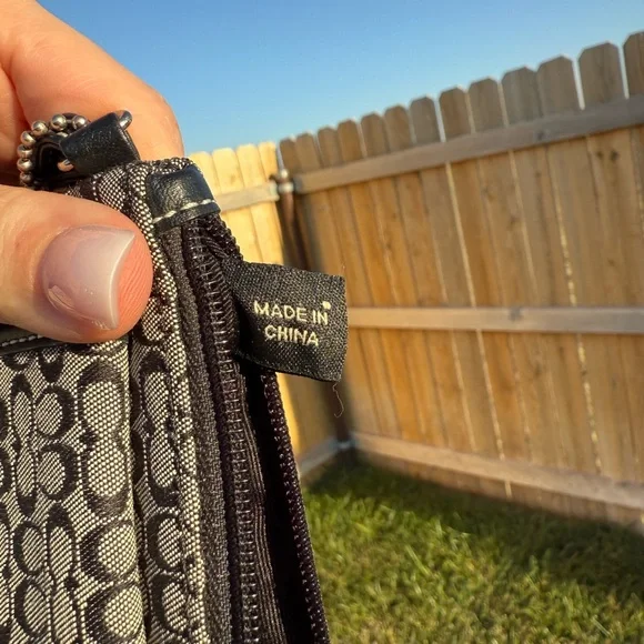 Coach Y2K Black and Gray Signature Pattern Wallet/Wristlet - Picture 8 of 8
